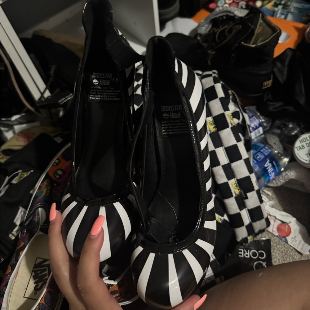 Size 7 Monster high frankie heels from dolls kill